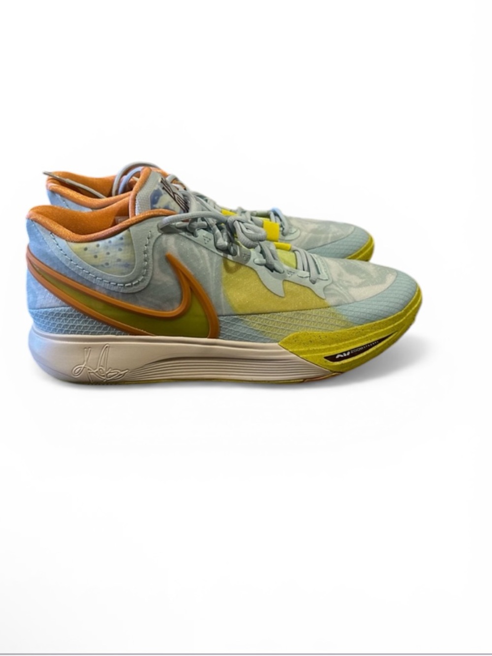NIKE men’s Kyrie 8 Eagle Sneakers